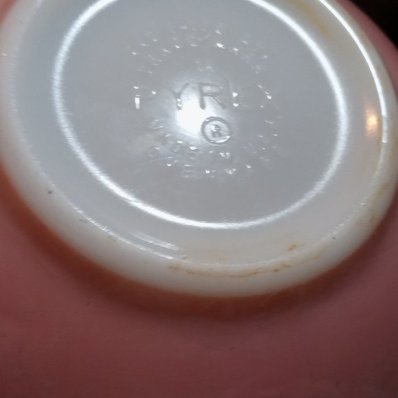 VINTAGE PYREX PINK GOOSEBERRY Mixing Bowl Set of 4. FREE SHIPPING!! - Picture 4 of 12